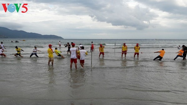 Beach tourism season kicks off - ảnh 1